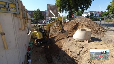 Erdarbeiten Regenkanal Haus A