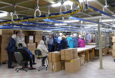 Herr Bücher mit der anderen Gruppe der Landfrauen