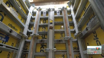 Schalung Aufzugsschacht Haus B