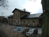 Bahnhofsumfeld mit Gebäude vor Umbau