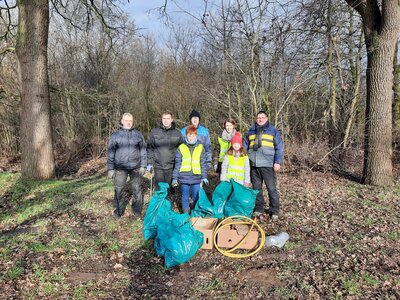 Die AWIGO freut sich auch in diesem Jahr über tatkräftiges Engagement bei der 21. Ausgabe ihrer landkreisweiten Umweltaktion – wie hier zum Beispiel vom Schützenverein Stirpe-Oelingen bei Bohmte.