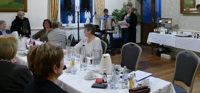 Annemarie Große Börding liest die Geschichte Frederik_ Annemarie Große Börding liest die Geschichte Frederik_