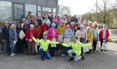 Landfrauengruppe mit D. Pommer und M. Störmann Landfrauengruppe mit D. Pommer und M. Störmann