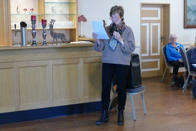 Jahreskassenbericht vorgetragen von Elisabeth Meyer zu Natrup